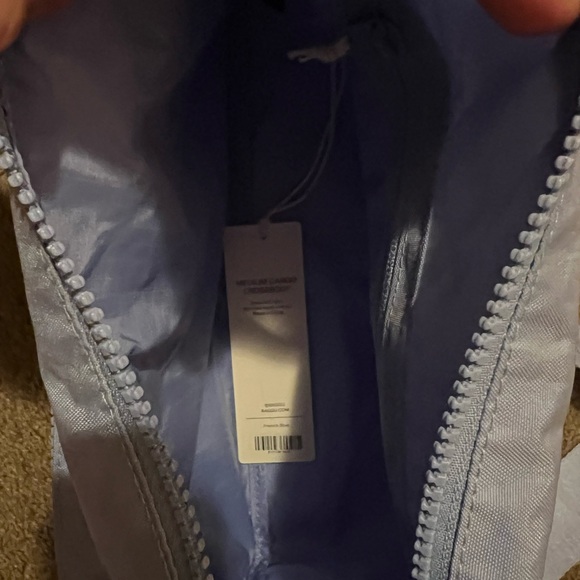 NWT baggu medium crossbody French Blue - Picture 3 of 3